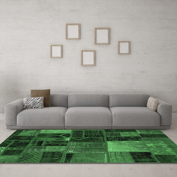 Machine Washable Oriental Emerald Green Modern Area Rugs in a Living Room,, wshabs5646emgrn