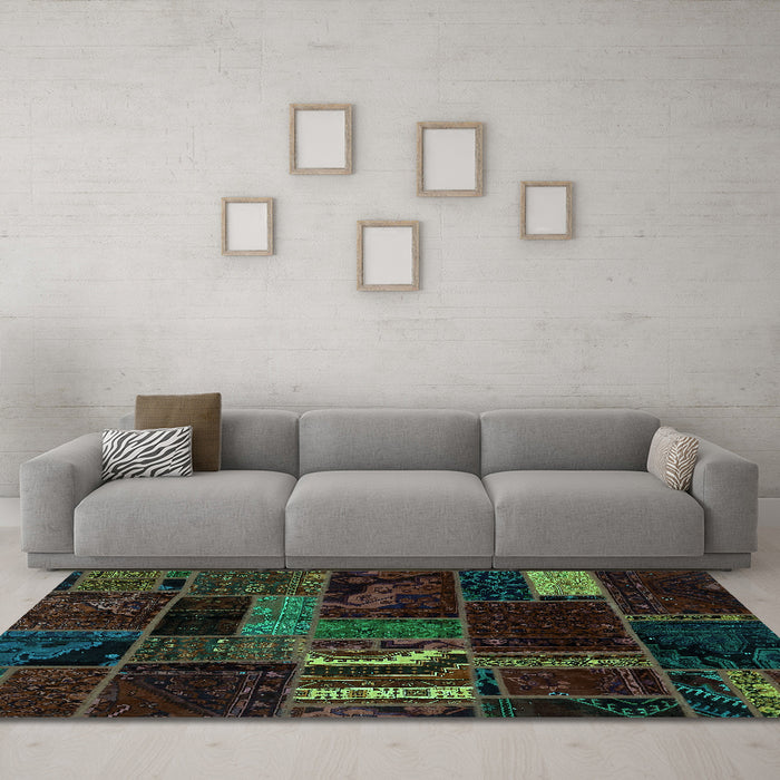 Machine Washable Oriental Turquoise Modern Area Rugs in a Living Room,, wshabs5647turq