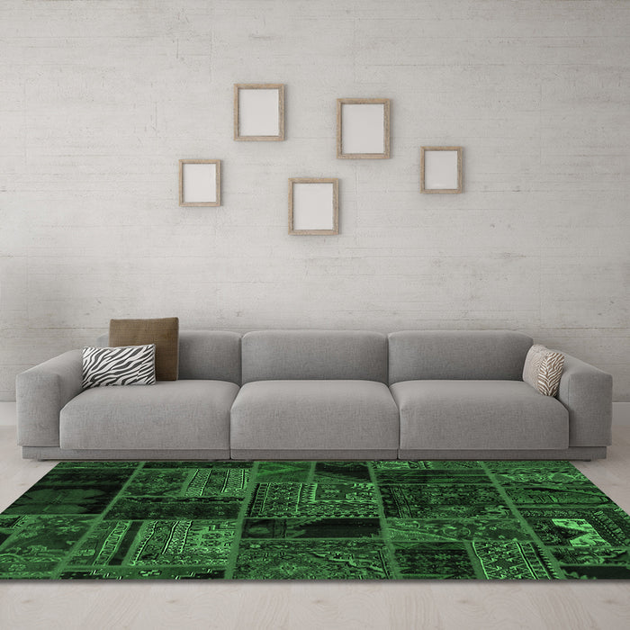 Machine Washable Oriental Emerald Green Modern Area Rugs in a Living Room,, wshabs5648emgrn