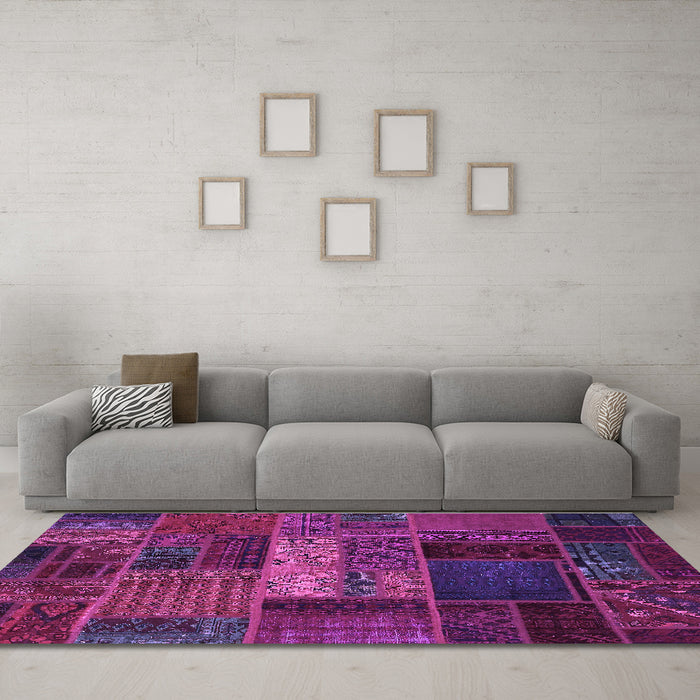 Machine Washable Oriental Purple Modern Area Rugs in a Living Room, wshabs5652pur