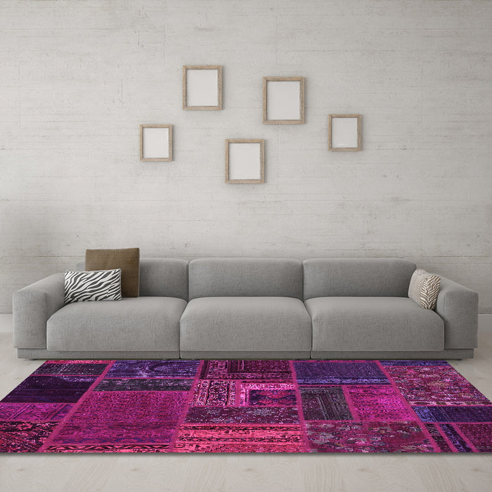 Machine Washable Oriental Pink Modern Rug in a Living Room, wshabs5653pnk