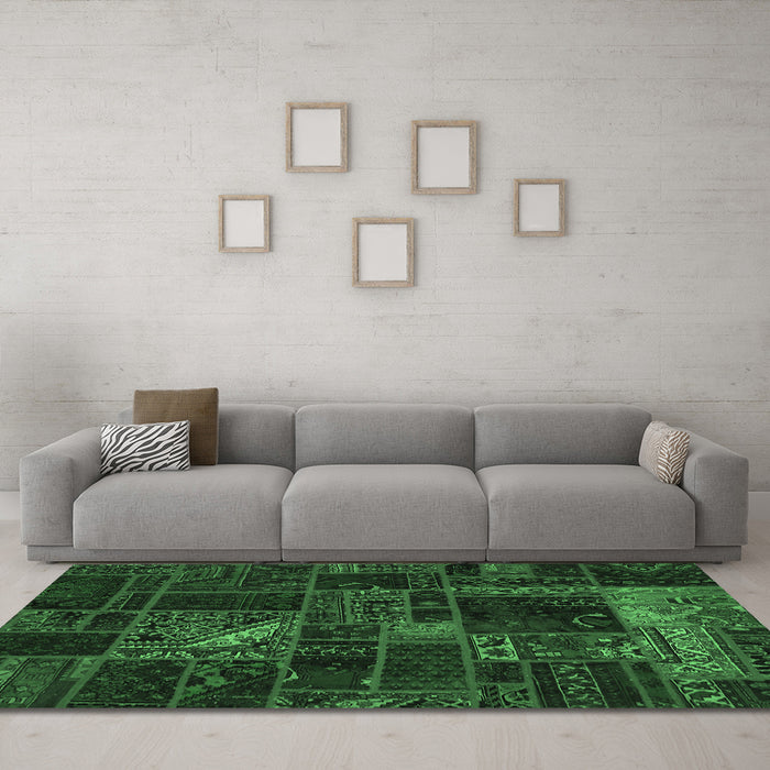 Machine Washable Oriental Emerald Green Modern Area Rugs in a Living Room,, wshabs5654emgrn