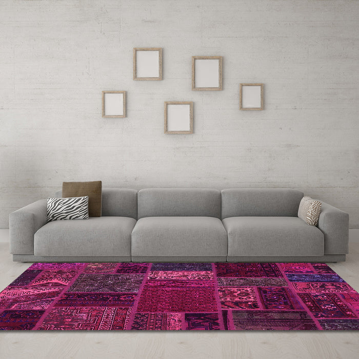 Machine Washable Oriental Pink Modern Rug in a Living Room, wshabs5655pnk