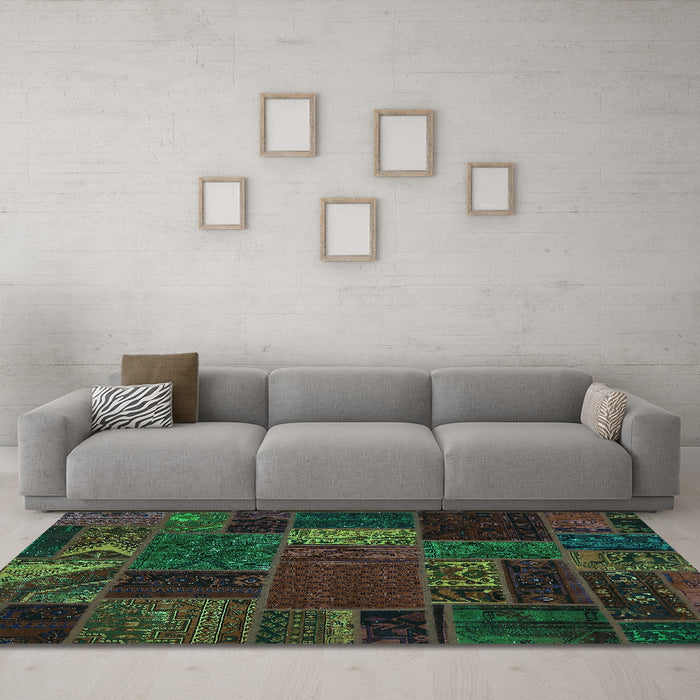 Machine Washable Oriental Turquoise Modern Area Rugs in a Living Room,, wshabs5655turq