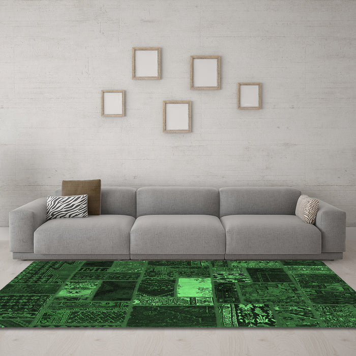 Machine Washable Oriental Emerald Green Modern Area Rugs in a Living Room,, wshabs5656emgrn
