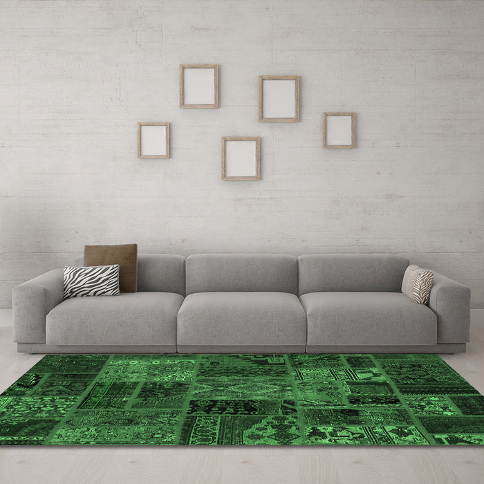 Machine Washable Oriental Emerald Green Modern Area Rugs in a Living Room,, wshabs5663emgrn