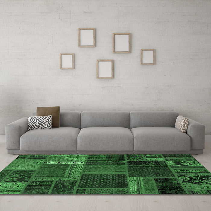Machine Washable Oriental Emerald Green Modern Area Rugs in a Living Room,, wshabs5665emgrn