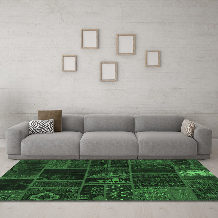 Machine Washable Oriental Emerald Green Modern Area Rugs in a Living Room,, wshabs5670emgrn