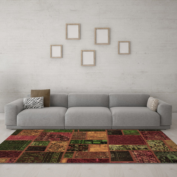 Machine Washable Oriental Brown Modern Rug in a Living Room,, wshabs5671brn