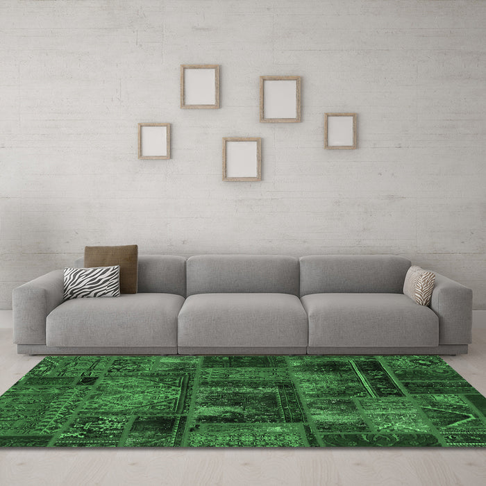 Machine Washable Oriental Emerald Green Modern Area Rugs in a Living Room,, wshabs5672emgrn