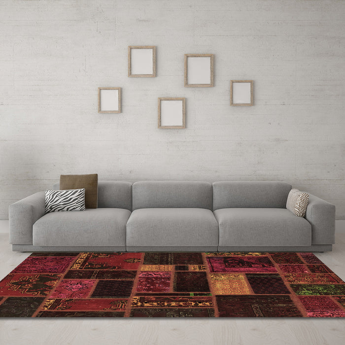 Machine Washable Oriental Brown Modern Rug in a Living Room,, wshabs5673brn