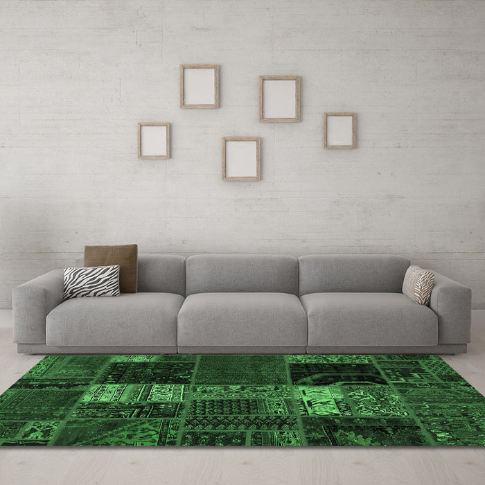 Machine Washable Oriental Emerald Green Modern Area Rugs in a Living Room,, wshabs5675emgrn