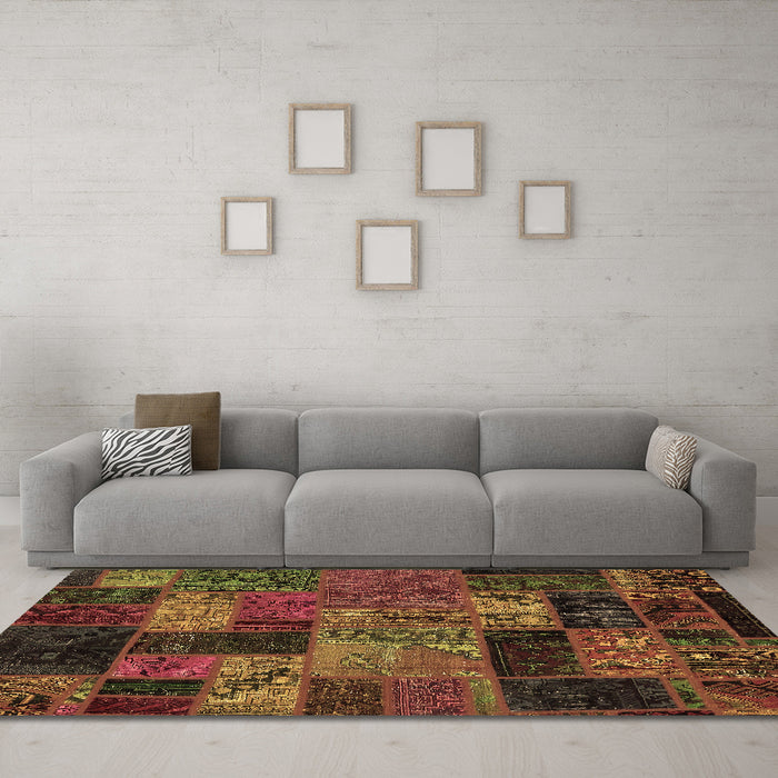 Machine Washable Oriental Brown Modern Rug in a Living Room,, wshabs5676brn