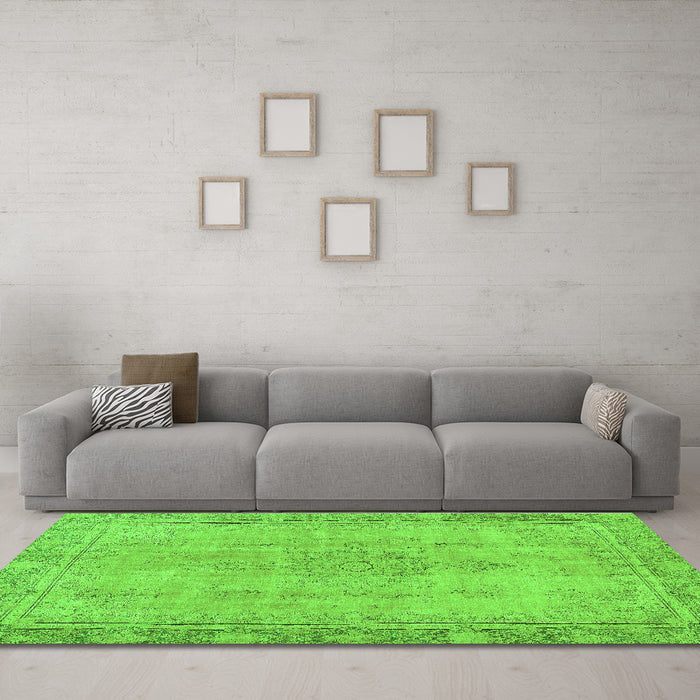 Machine Washable Oriental Green Modern Area Rugs in a Living Room,, wshabs5678grn