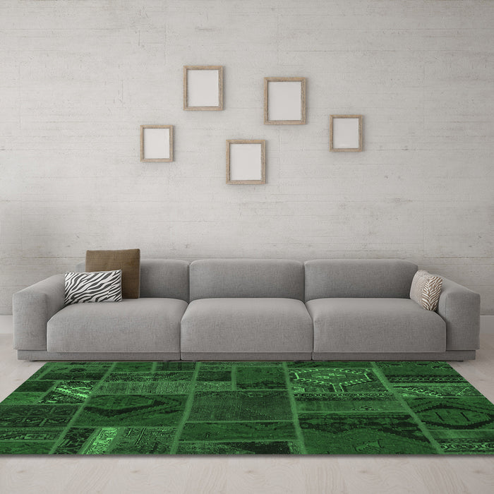 Machine Washable Patchwork Emerald Green Transitional Area Rugs in a Living Room,, wshabs567emgrn