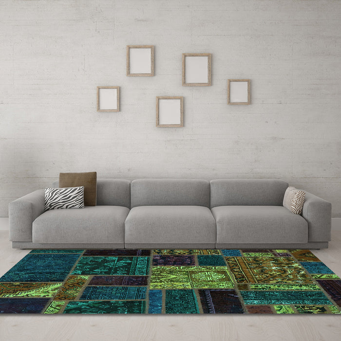 Machine Washable Patchwork Turquoise Transitional Area Rugs in a Living Room,, wshabs568turq