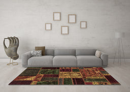 Machine Washable Patchwork Brown Transitional Rug in a Living Room,, wshabs568brn