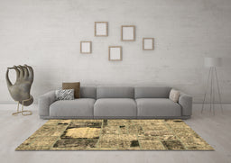 Machine Washable Patchwork Brown Transitional Rug in a Living Room,, wshabs570brn