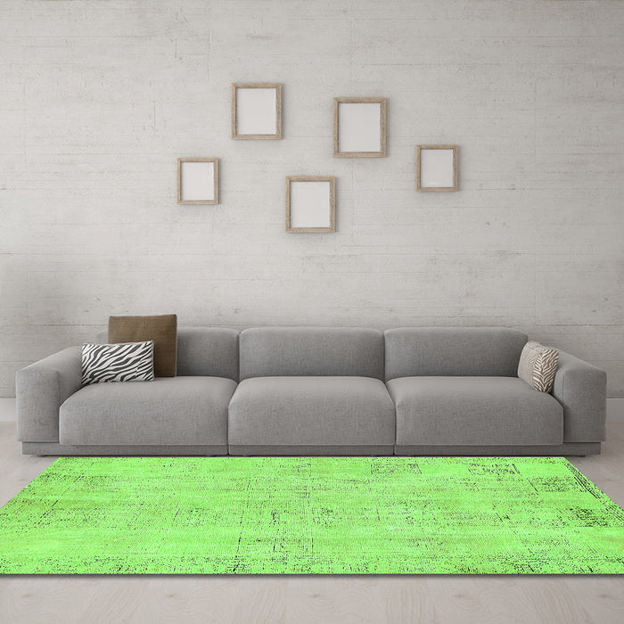 Machine Washable Abstract Green Modern Area Rugs in a Living Room,, wshabs571grn