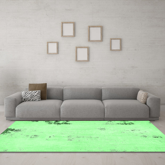 Machine Washable Abstract Emerald Green Modern Area Rugs in a Living Room,, wshabs572emgrn