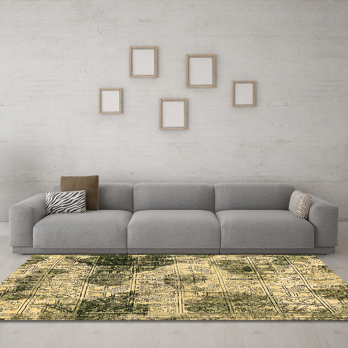 Machine Washable Abstract Brown Modern Rug in a Living Room,, wshabs573brn