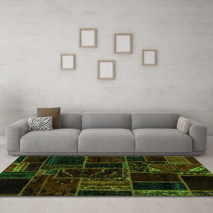 Machine Washable Patchwork Green Transitional Area Rugs in a Living Room,, wshabs574grn