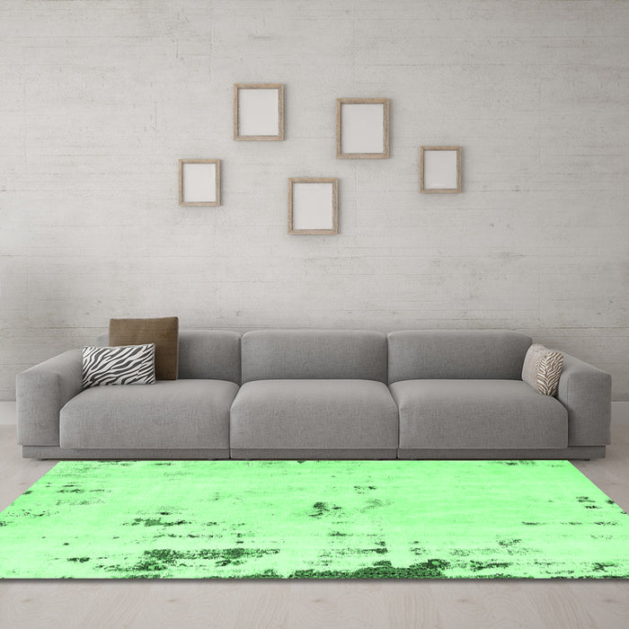 Machine Washable Abstract Emerald Green Modern Area Rugs in a Living Room,, wshabs576emgrn