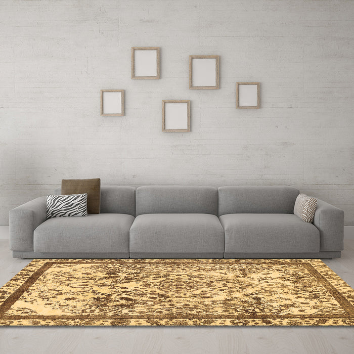 Machine Washable Abstract Brown Modern Rug in a Living Room,, wshabs581brn