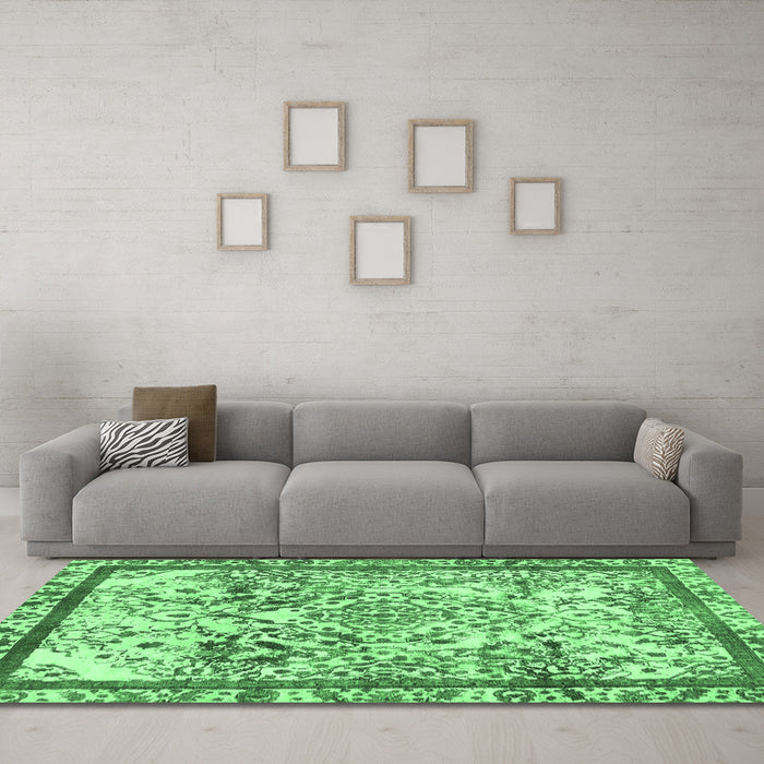 Machine Washable Abstract Emerald Green Modern Area Rugs in a Living Room,, wshabs581emgrn