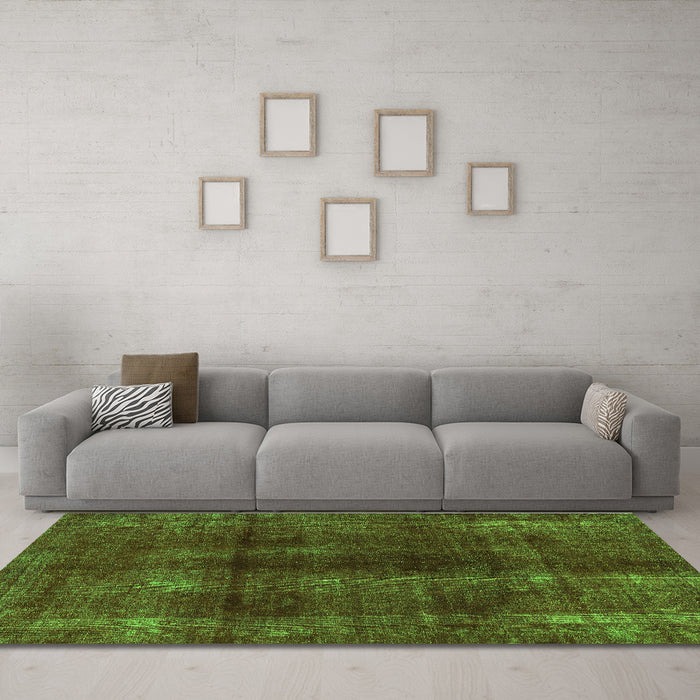 Machine Washable Abstract Green Modern Area Rugs in a Living Room,, wshabs588grn