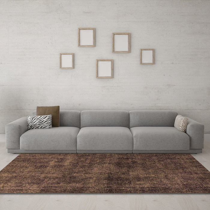 Machine Washable Abstract Brown Modern Rug in a Living Room,, wshabs589brn