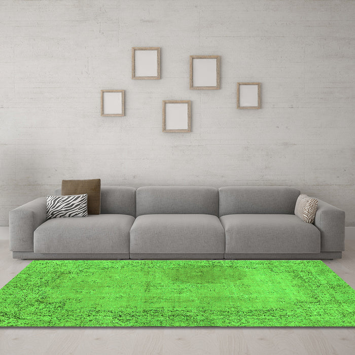 Machine Washable Abstract Green Modern Area Rugs in a Living Room,, wshabs590grn