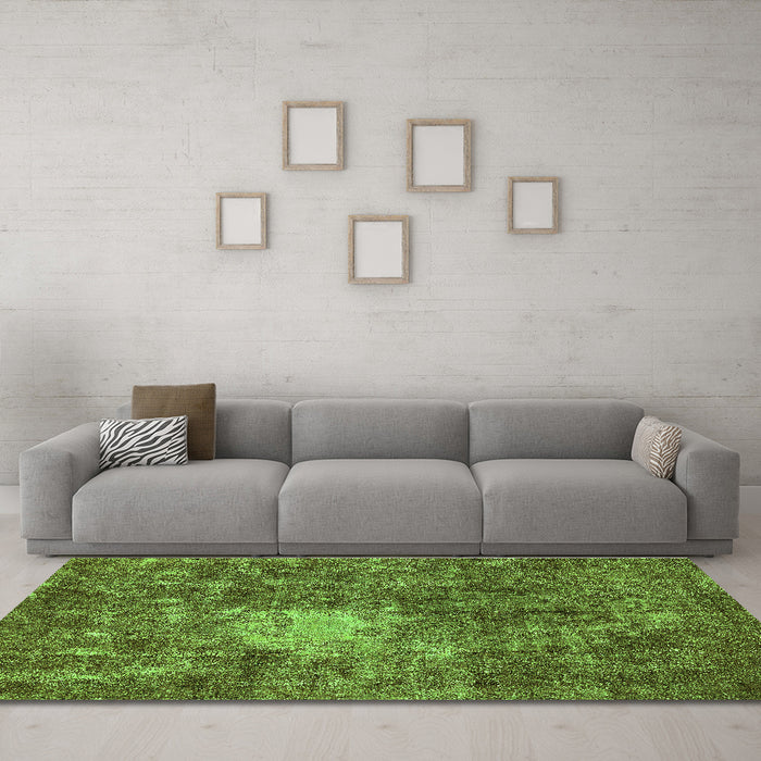 Machine Washable Oriental Green Traditional Area Rugs in a Living Room,, wshabs591grn