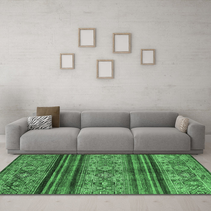 Machine Washable Abstract Emerald Green Modern Area Rugs in a Living Room,, wshabs594emgrn