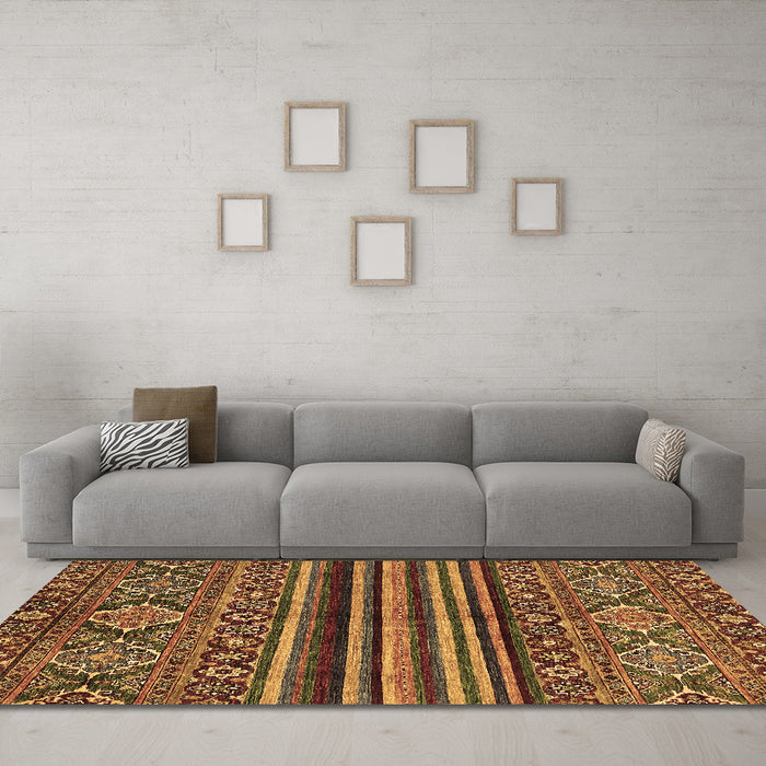 Machine Washable Abstract Brown Modern Rug in a Living Room,, wshabs595brn