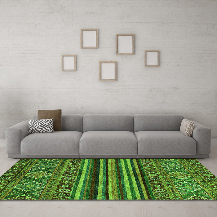Machine Washable Abstract Green Modern Area Rugs in a Living Room,, wshabs595grn