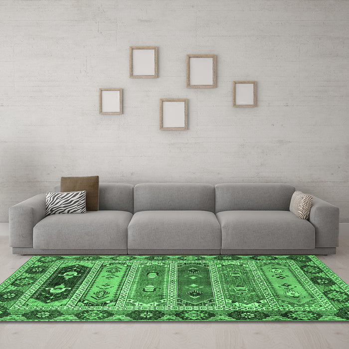 Machine Washable Abstract Emerald Green Modern Area Rugs in a Living Room,, wshabs596emgrn