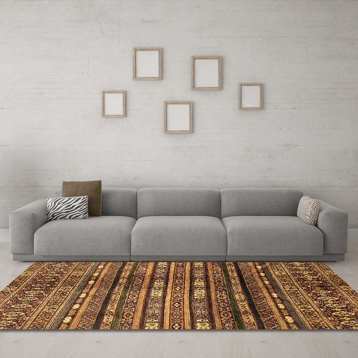 Machine Washable Abstract Brown Modern Rug in a Living Room,, wshabs598brn