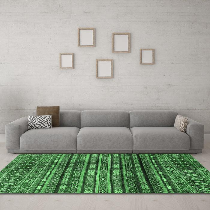 Machine Washable Abstract Emerald Green Modern Area Rugs in a Living Room,, wshabs598emgrn
