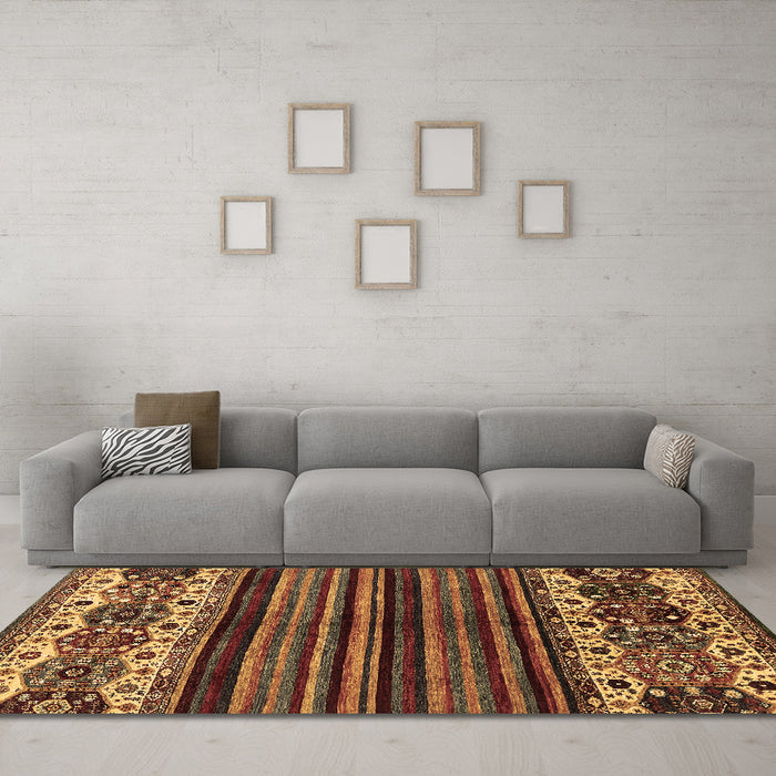 Machine Washable Abstract Brown Modern Rug in a Living Room,, wshabs599brn
