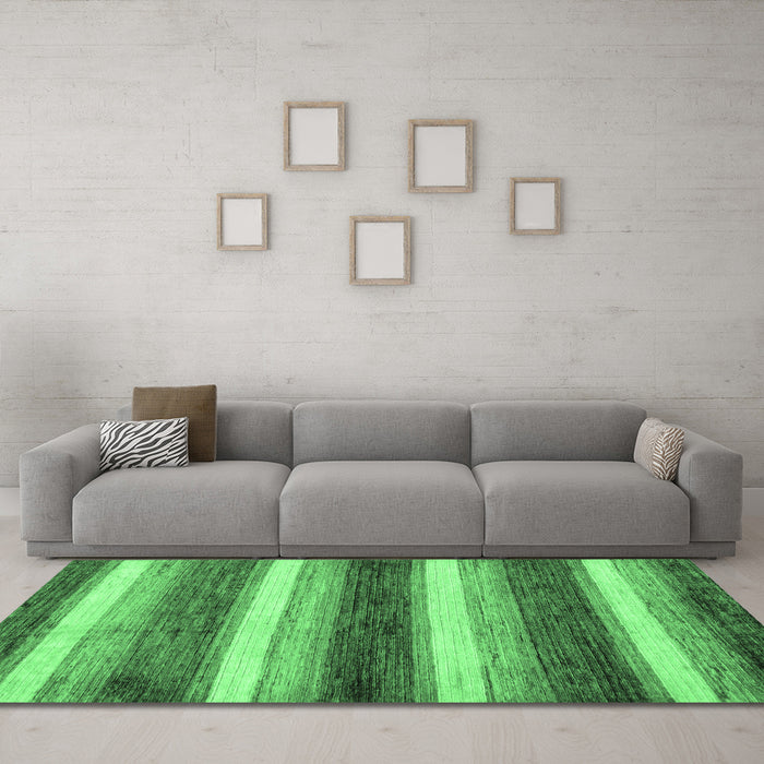 Machine Washable Abstract Emerald Green Modern Area Rugs in a Living Room,, wshabs59emgrn