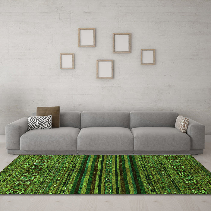 Machine Washable Abstract Green Modern Area Rugs in a Living Room,, wshabs601grn
