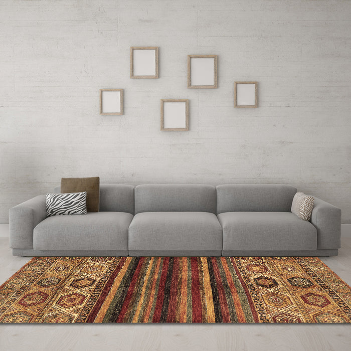 Machine Washable Abstract Brown Modern Rug in a Living Room,, wshabs604brn