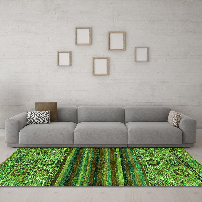 Machine Washable Abstract Green Modern Area Rugs in a Living Room,, wshabs604grn