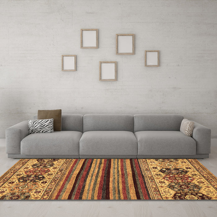 Machine Washable Abstract Brown Modern Rug in a Living Room,, wshabs605brn