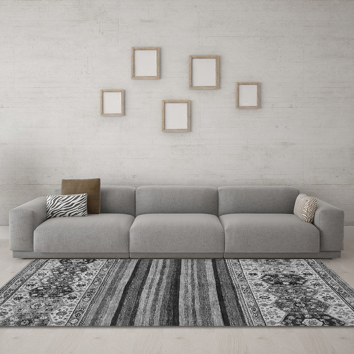 Machine Washable Abstract Gray Modern Rug in a Living Room,, wshabs605gry