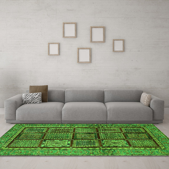 Machine Washable Abstract Green Modern Area Rugs in a Living Room,, wshabs616grn