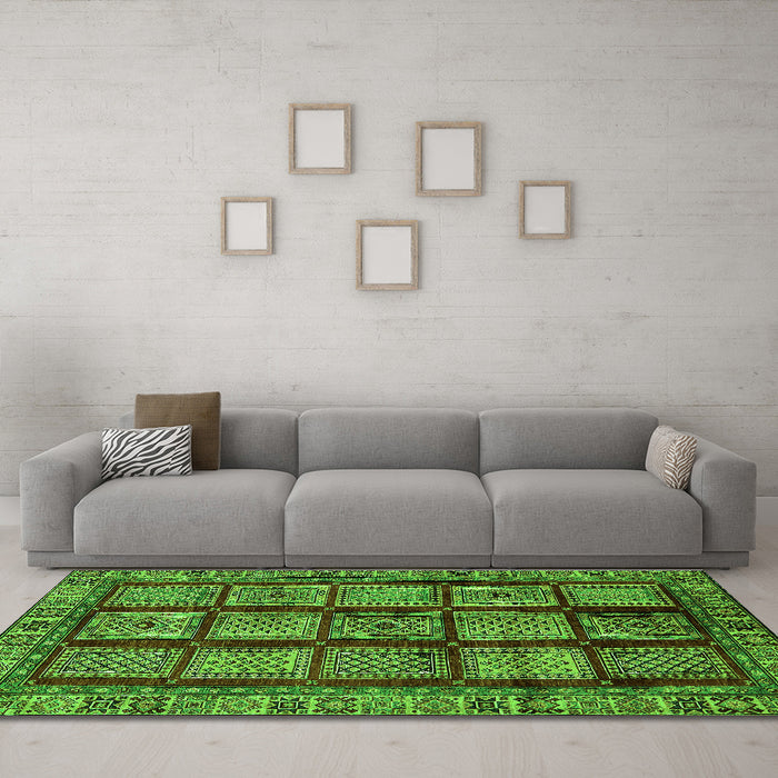Machine Washable Abstract Green Modern Area Rugs in a Living Room,, wshabs618grn