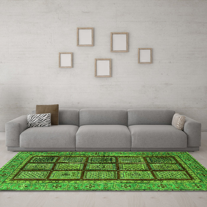 Machine Washable Abstract Green Modern Area Rugs in a Living Room,, wshabs619grn