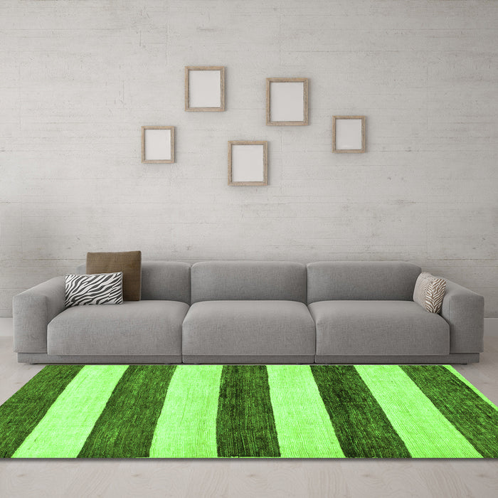 Machine Washable Abstract Green Modern Area Rugs in a Living Room,, wshabs61grn